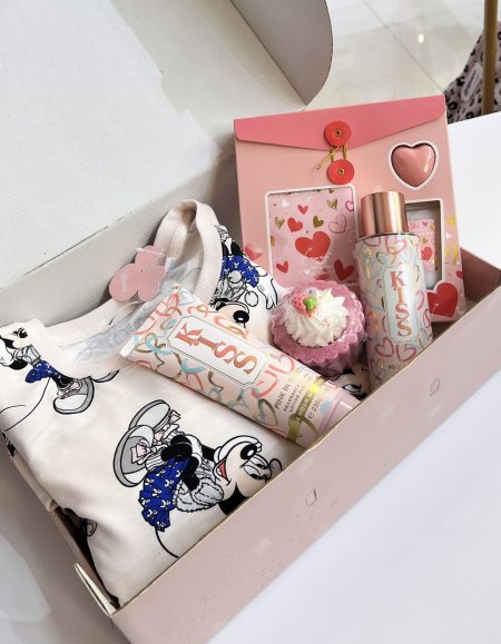 صندوق إليزابيث هدية