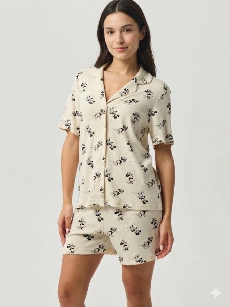 סט פיג’מה קצרה מכופתרת Delta
