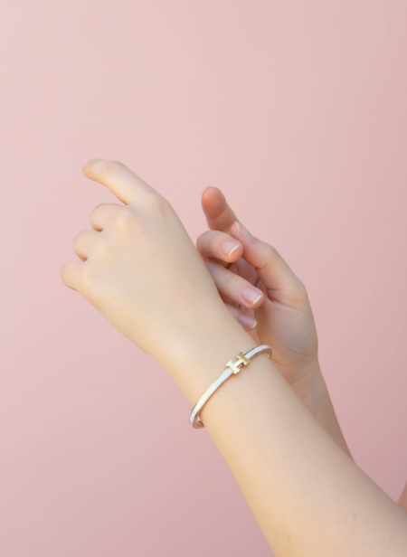 צמיד עם אחריות לשנתיים על הצבע