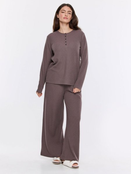 חליפת וופל כפתרה